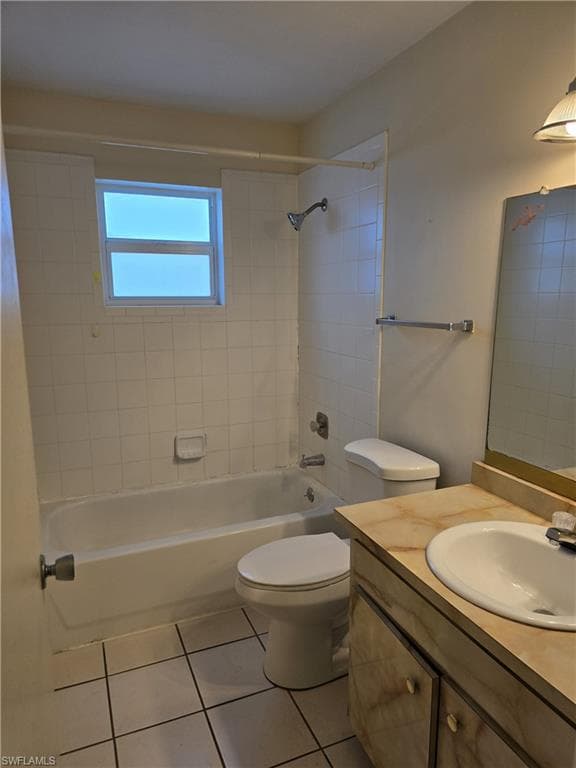 820 Cape Coral PKWY W, CAPE CORAL FL 33914-16