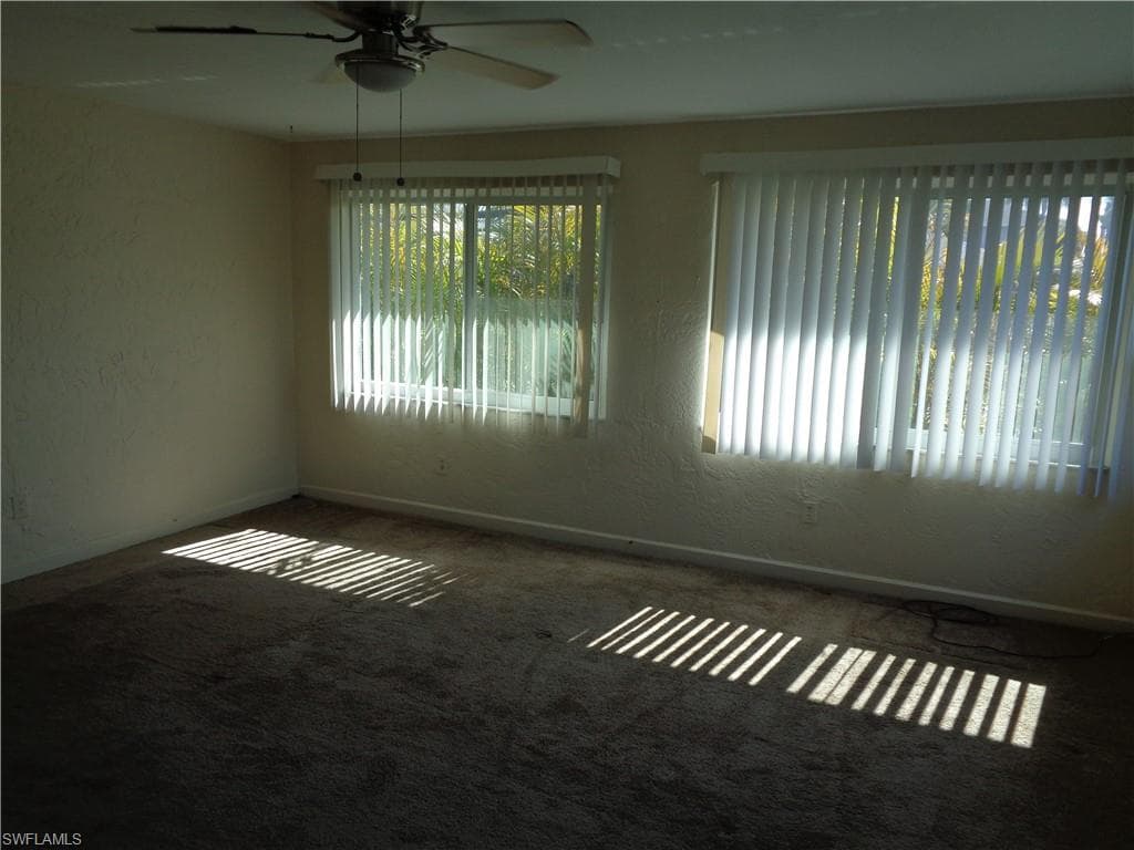 820 Cape Coral PKWY W, CAPE CORAL FL 33914-3