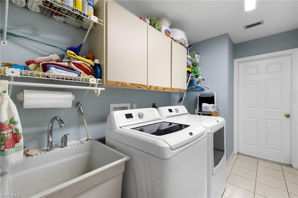 2152 Taiwan CT, PUNTA GORDA FL 33983-24