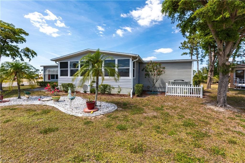 10051 Broken Woods CT S, NORTH FORT MYERS FL 33903-36