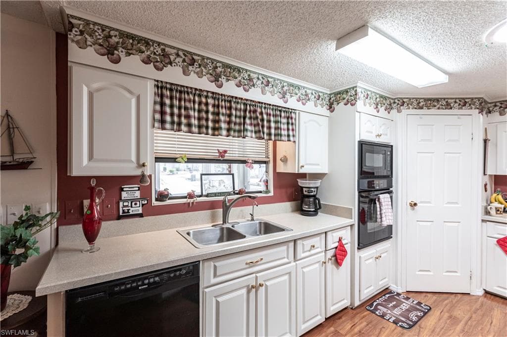 10051 Broken Woods CT S, NORTH FORT MYERS FL 33903-10
