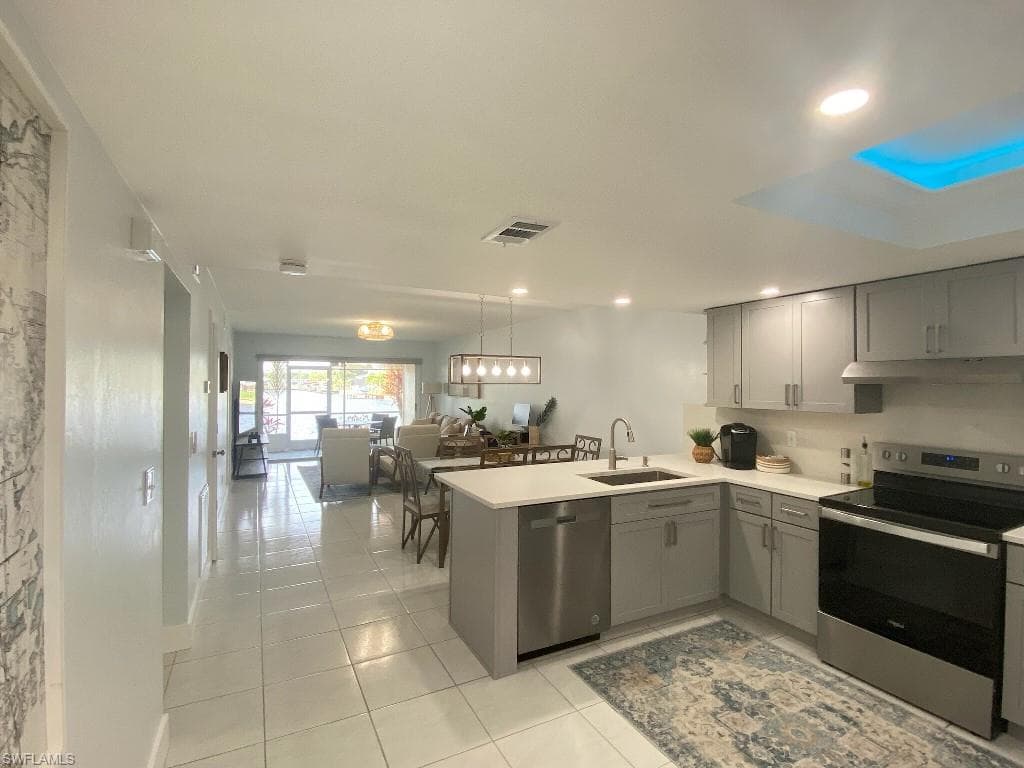 4500 SE 5th PL # 105, CAPE CORAL FL 33904-3