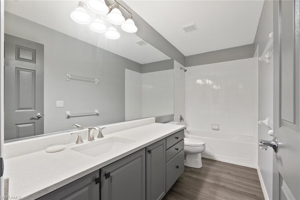 15639 Angelica DR, ALVA FL 33920-17