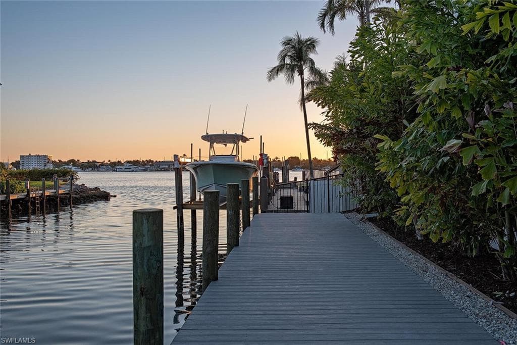 1380 Pelican AVE, NAPLES FL 34102-22