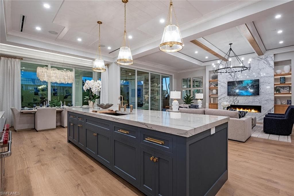 1380 Pelican AVE, NAPLES FL 34102-4