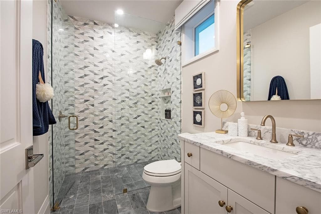 1380 Pelican AVE, NAPLES FL 34102-13