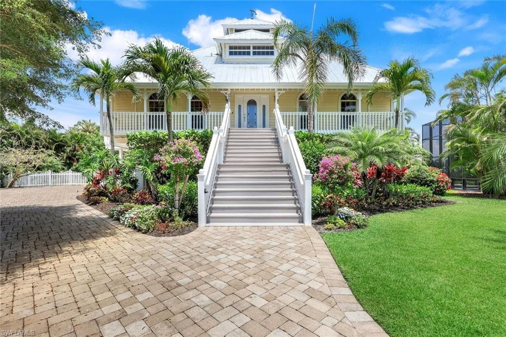 203 San Mateo DR, BONITA SPRINGS FL 34134-1