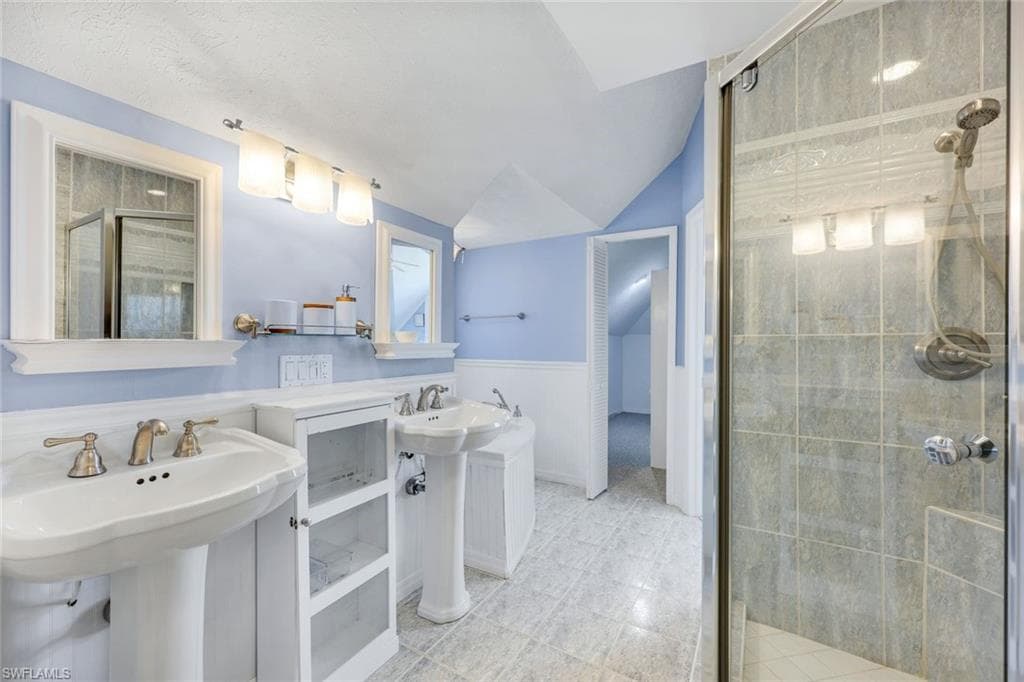 203 San Mateo DR, BONITA SPRINGS FL 34134-12