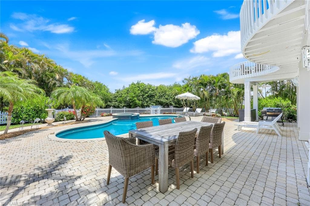 203 San Mateo DR, BONITA SPRINGS FL 34134-25