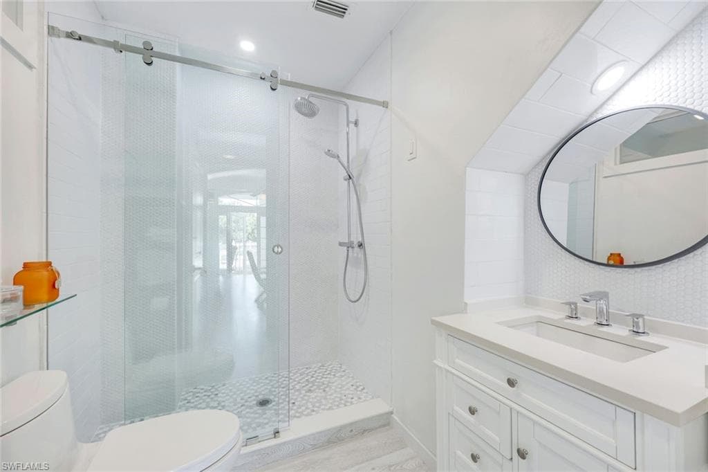 203 San Mateo DR, BONITA SPRINGS FL 34134-21