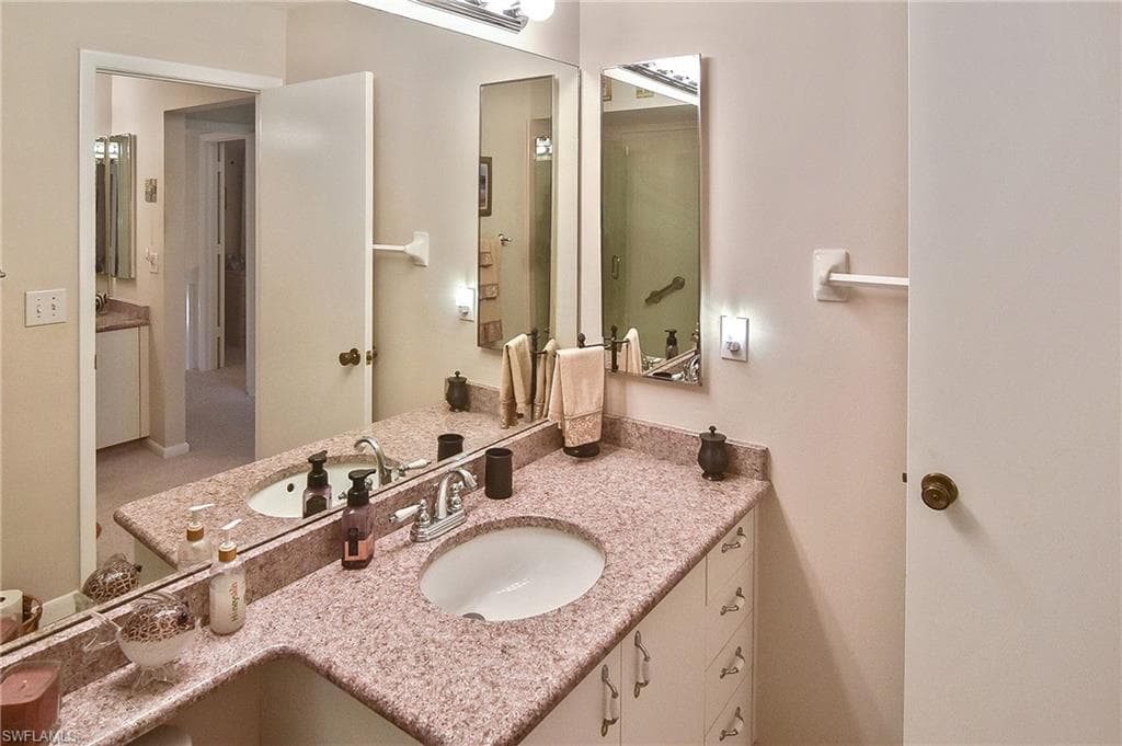 802 McGregor Park CIR # 802, FORT MYERS FL 33908-25