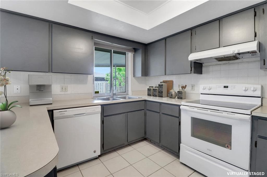 9721 Deerfoot DR, FORT MYERS FL 33919-6