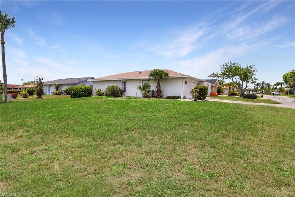9721 Deerfoot DR, FORT MYERS FL 33919-17