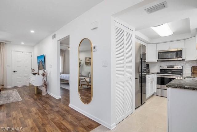 1251 7th AVE N # 307, NAPLES FL 34102-4