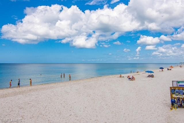 1251 7th AVE N # 307, NAPLES FL 34102-20