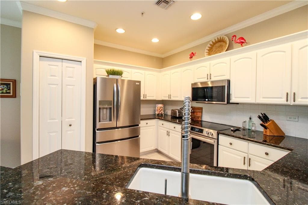 8488 Radcliffe TER # 104, NAPLES FL 34120-11