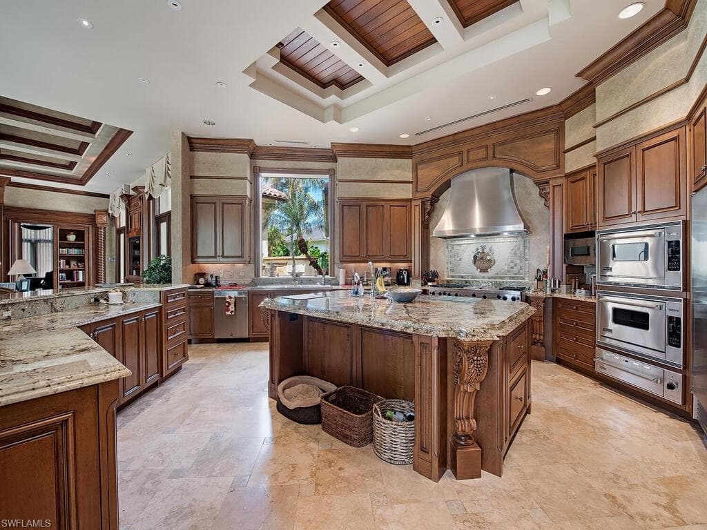 9663 MASHIE CT, NAPLES FL 34108-20
