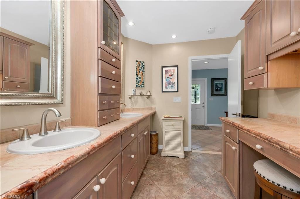 1195 Windswept AVE, NAPLES FL 34109-15