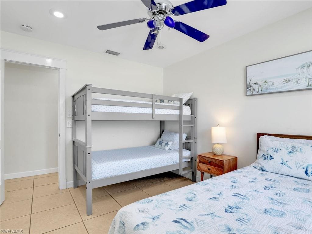 1268 Lake Shore DR, NAPLES FL 34103-12