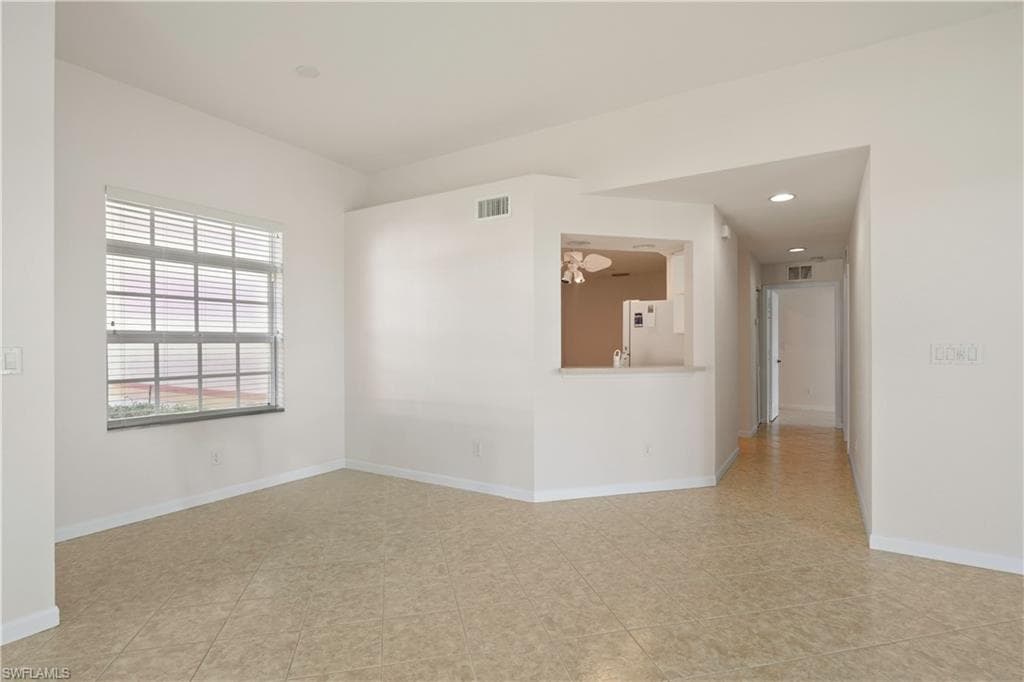 25073 Peacock LN # 102, NAPLES FL 34114-6