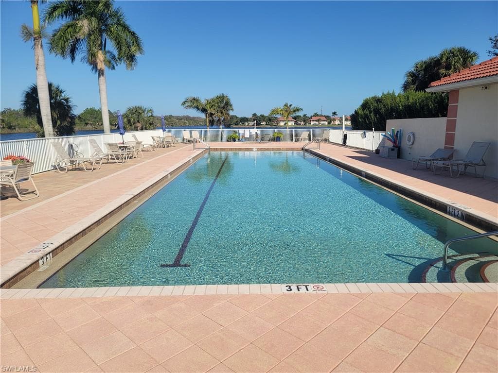 25073 Peacock LN # 102, NAPLES FL 34114-29