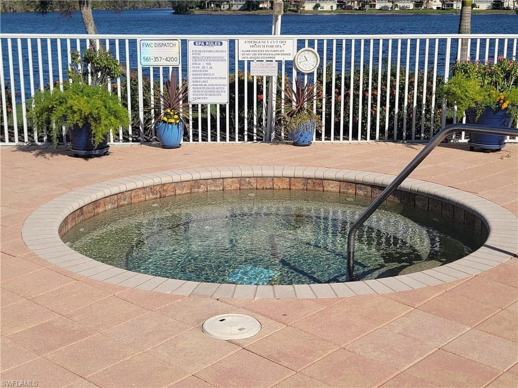 25073 Peacock LN # 102, NAPLES FL 34114-30