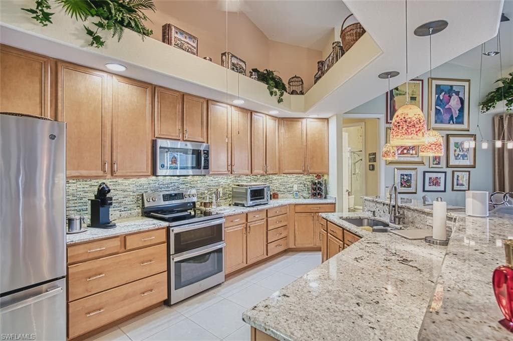 8356 Southwind Bay CIR, FORT MYERS FL 33908-8