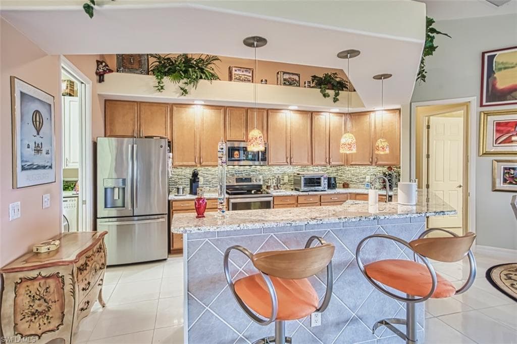 8356 Southwind Bay CIR, FORT MYERS FL 33908-9