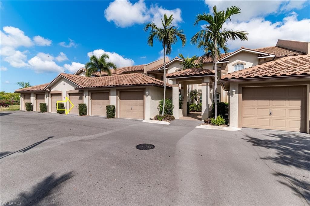 162 Newport DR # 1208, NAPLES FL 34114-22