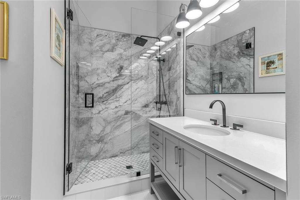 162 Newport DR # 1208, NAPLES FL 34114-15