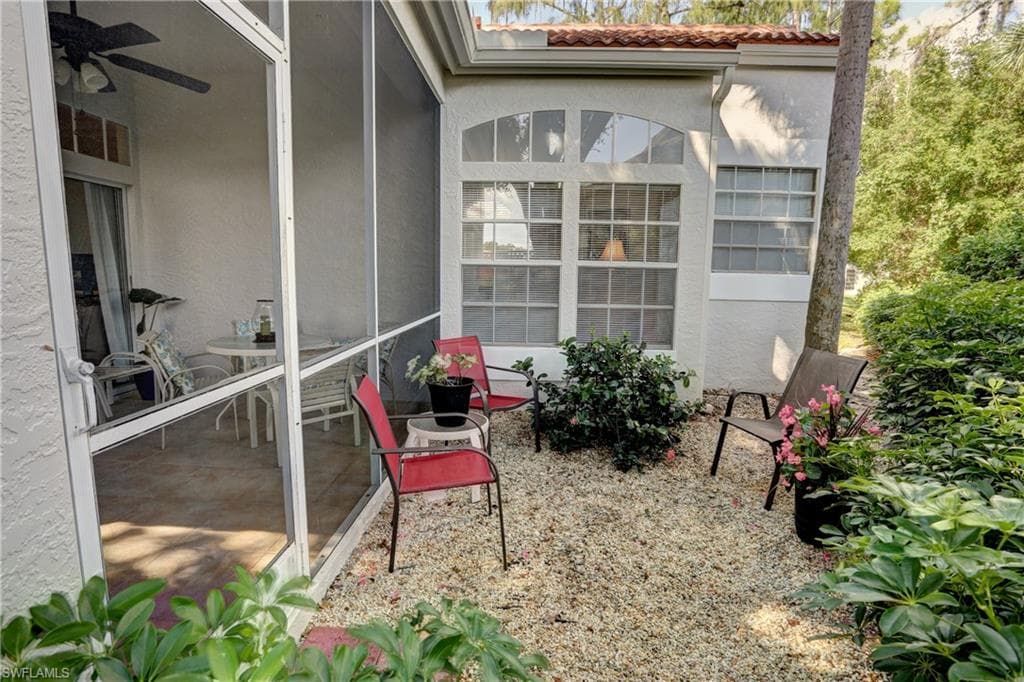 130 Amblewood LN # 801, NAPLES FL 34105-27