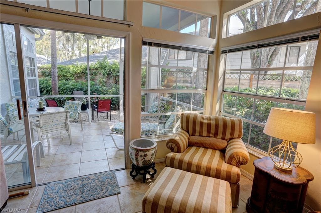 130 Amblewood LN # 801, NAPLES FL 34105-23