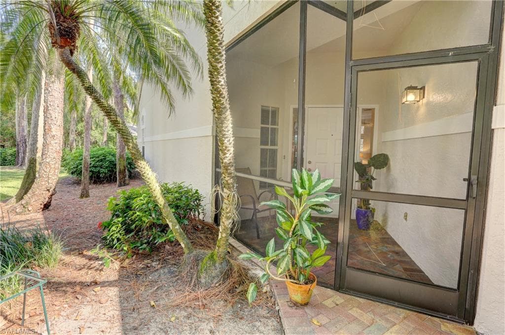 130 Amblewood LN # 801, NAPLES FL 34105-3