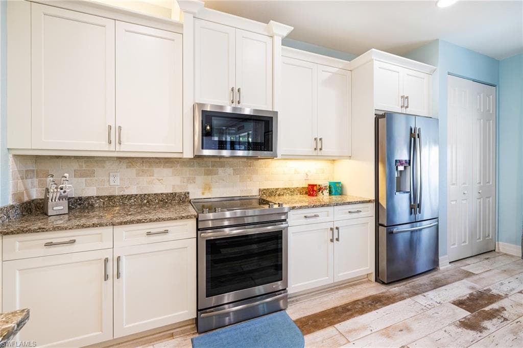 11717 Meadowrun CIR, FORT MYERS FL 33913-19