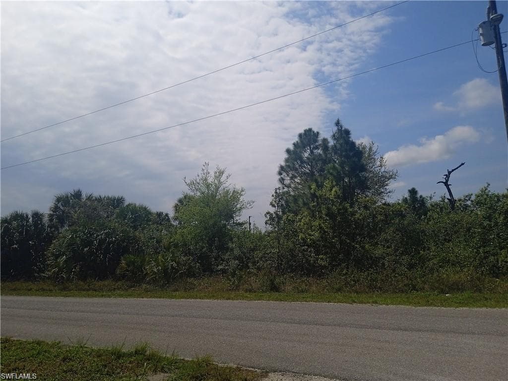 2605 Hanna AVE N, LEHIGH ACRES FL 33971-4