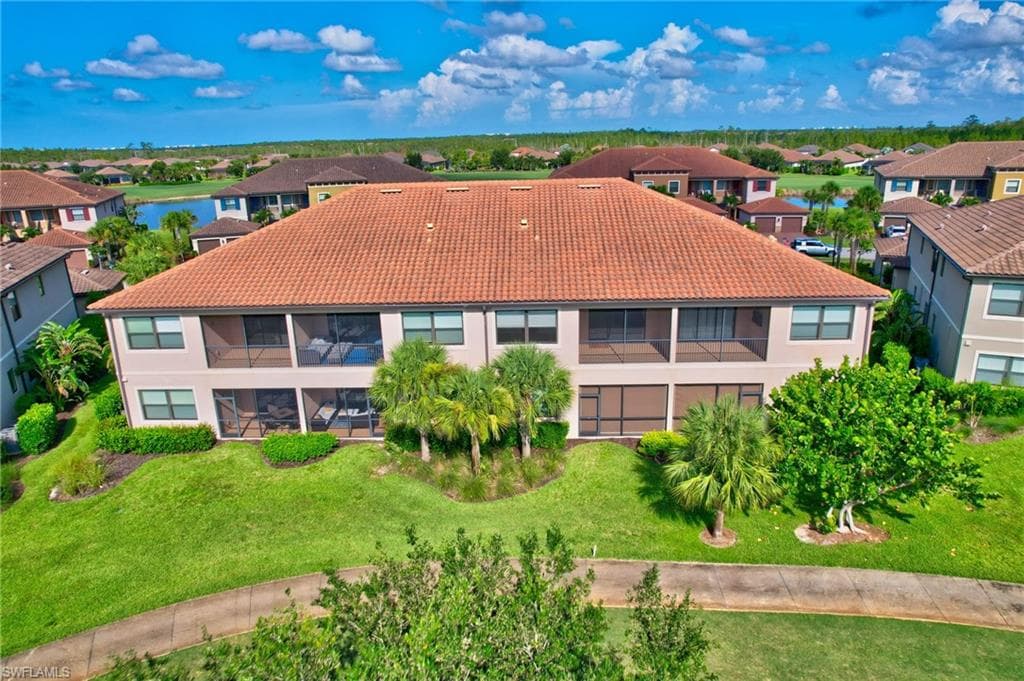 9386 Pocida CT # 202, NAPLES FL 34119-34