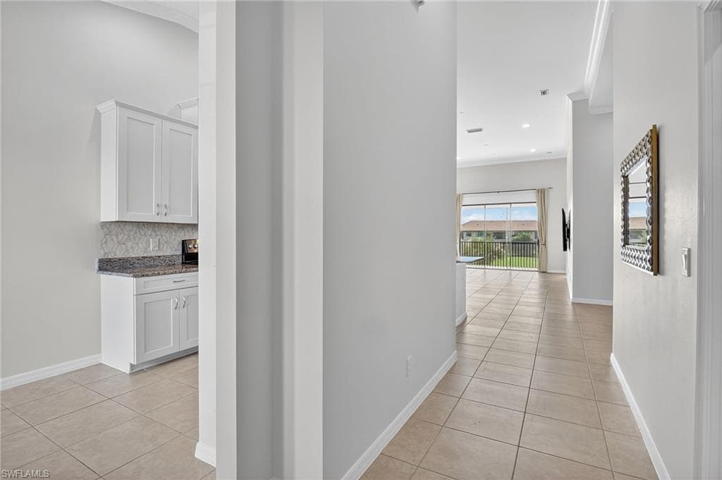 9386 Pocida CT # 202, NAPLES FL 34119-3