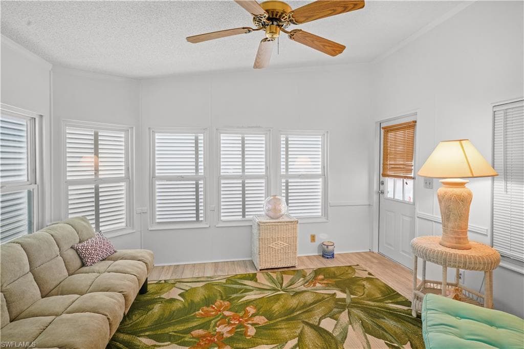 49 Turquoise AVE, NAPLES FL 34114-2