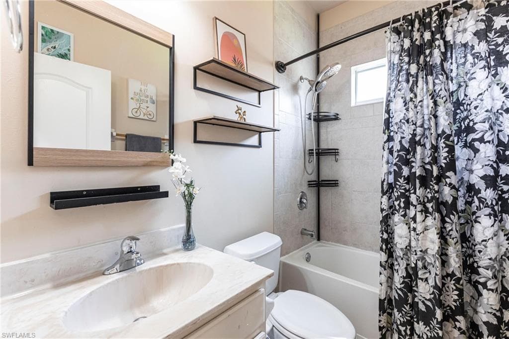 2808 Via Piazza LOOP, FORT MYERS FL 33905-20