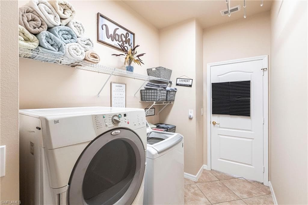 2808 Via Piazza LOOP, FORT MYERS FL 33905-32