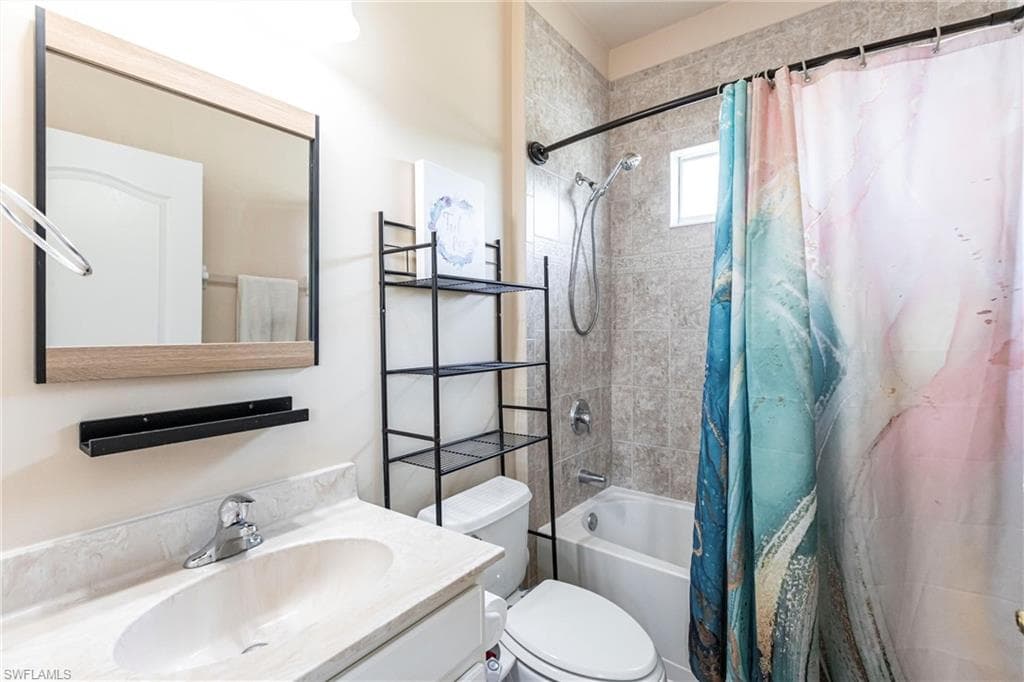 2808 Via Piazza LOOP, FORT MYERS FL 33905-27