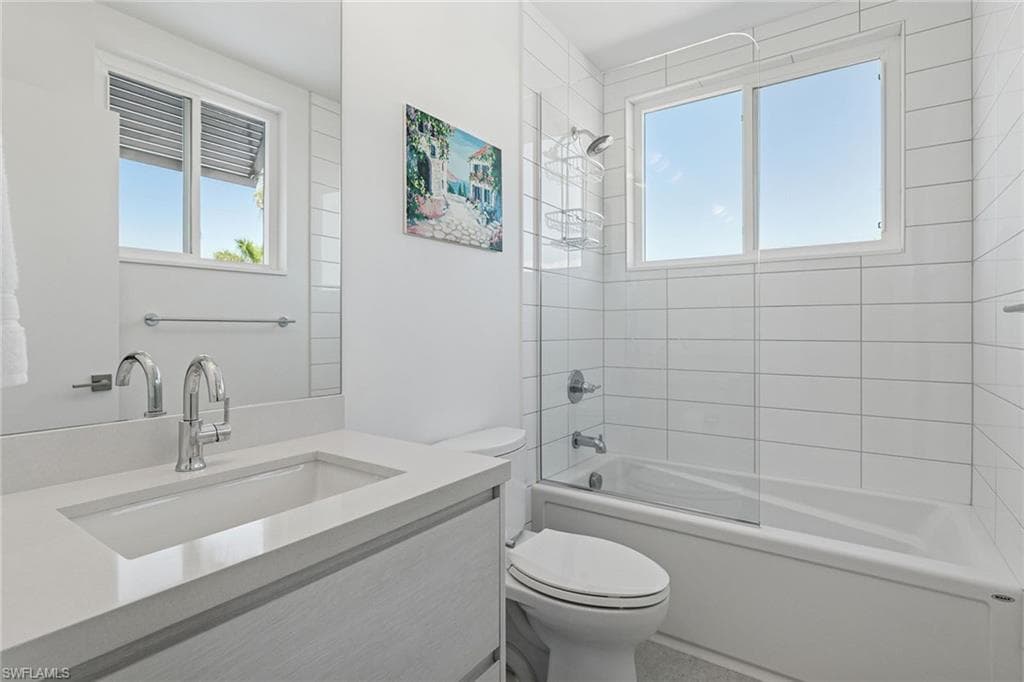 724 Plantation CT, MARCO ISLAND FL 34145-29