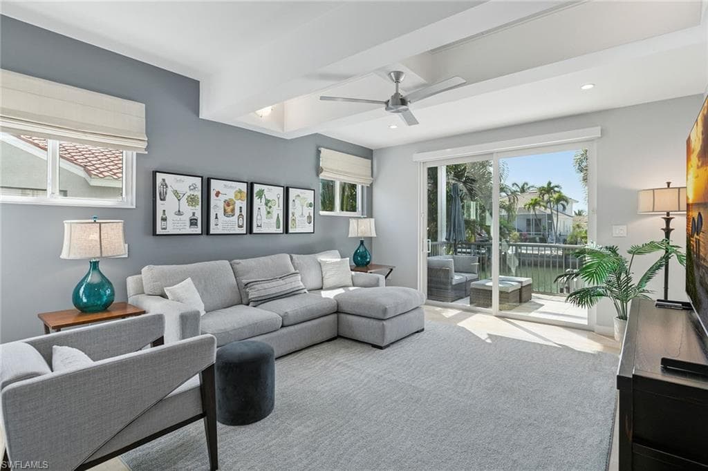 724 Plantation CT, MARCO ISLAND FL 34145-17