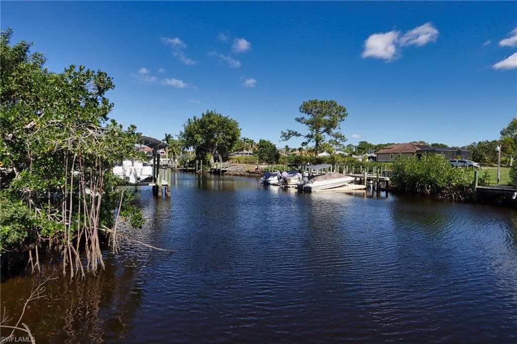 27091 Flamingo DR, BONITA SPRINGS FL 34135-1