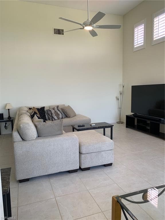 1530 Clermont DR # 401G, NAPLES FL 34109-3