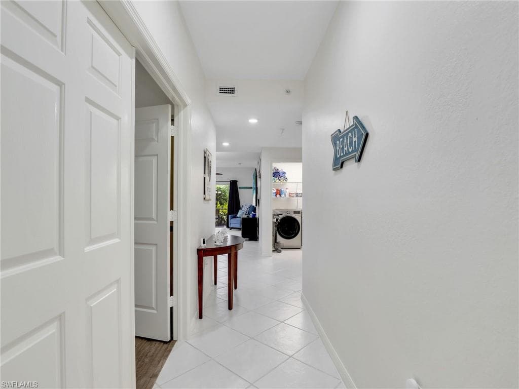 4420 Botanical Place CIR # 102, NAPLES FL 34112-3