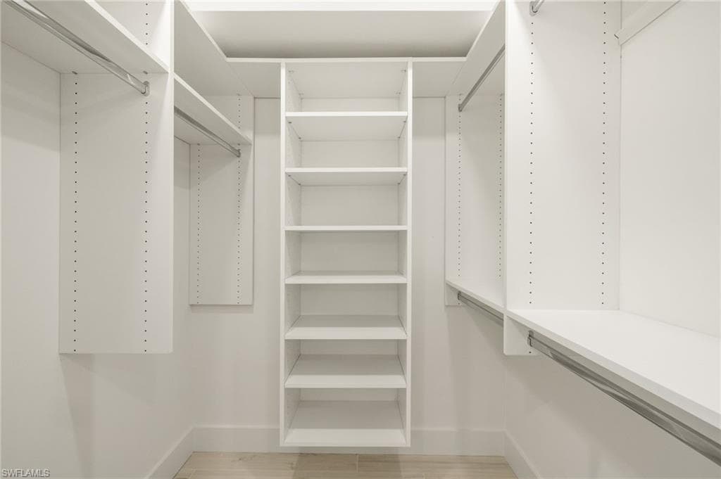 610 Donax ST 113-21