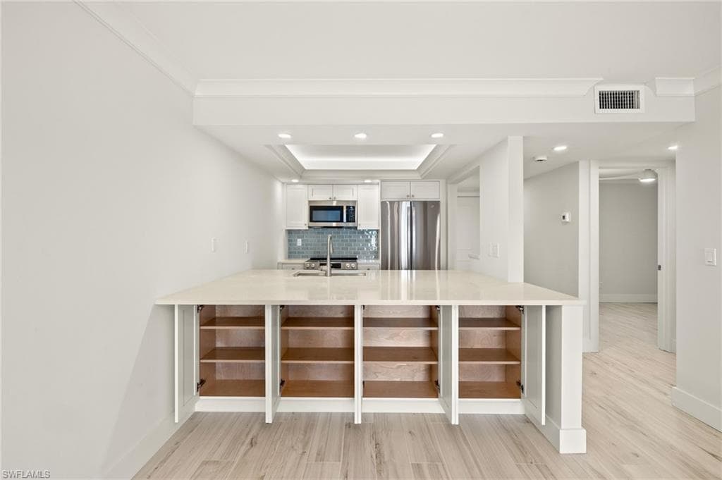 610 Donax ST 113-9