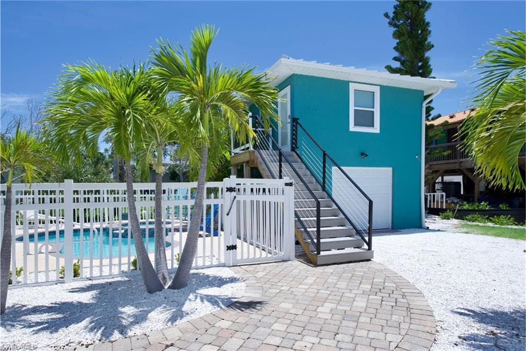 210 Dakota AVE, FORT MYERS BEACH FL 33931-3