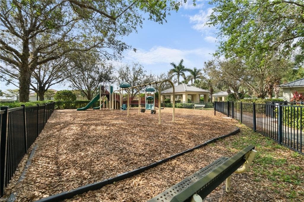 2767 Blossom WAY, NAPLES FL 34120-35